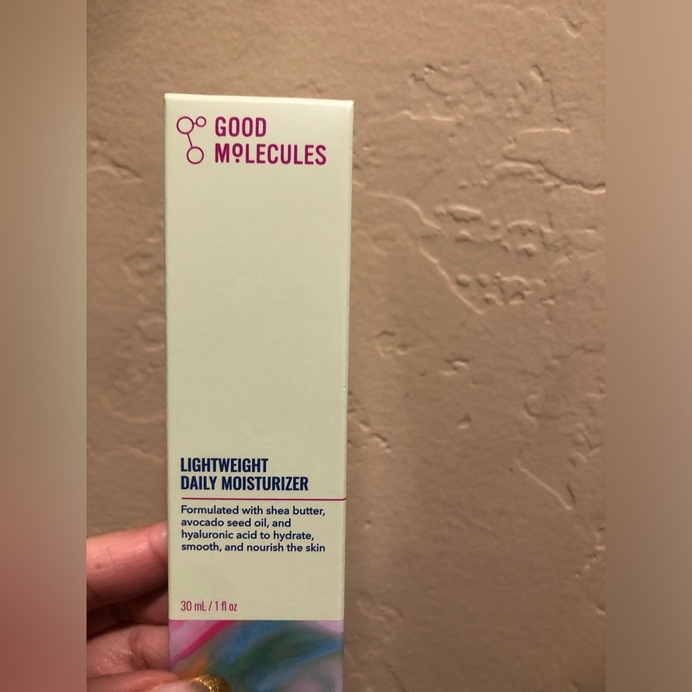 Good Molecules Lightweight Daily Moisturizer